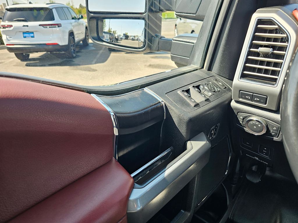 2019 Ford F-350 Platinum 32
