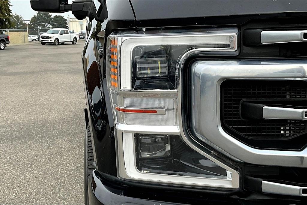 Thumbnail: 2022 Ford F-350 - 32