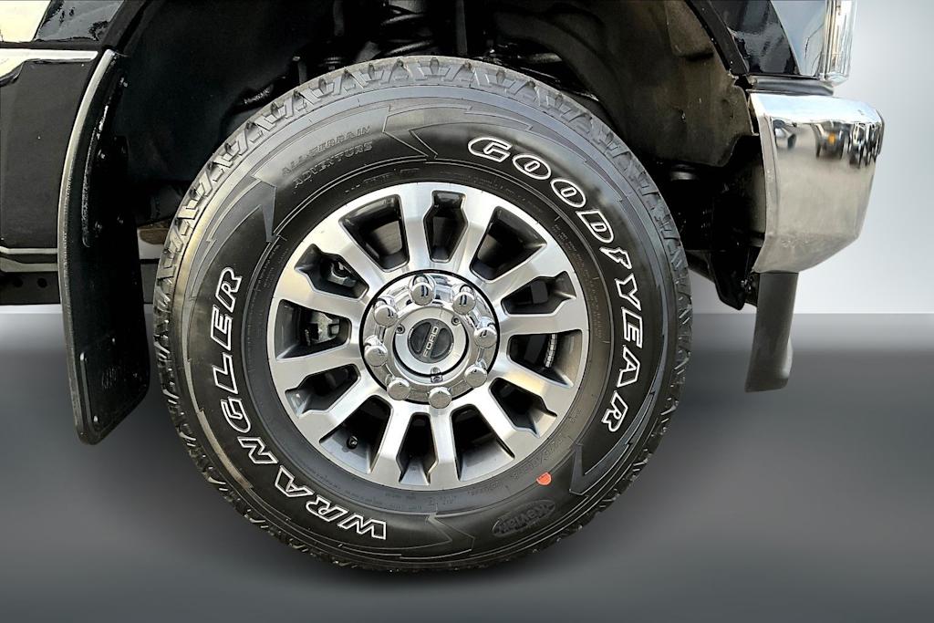 Thumbnail: 2022 Ford F-350 - 35