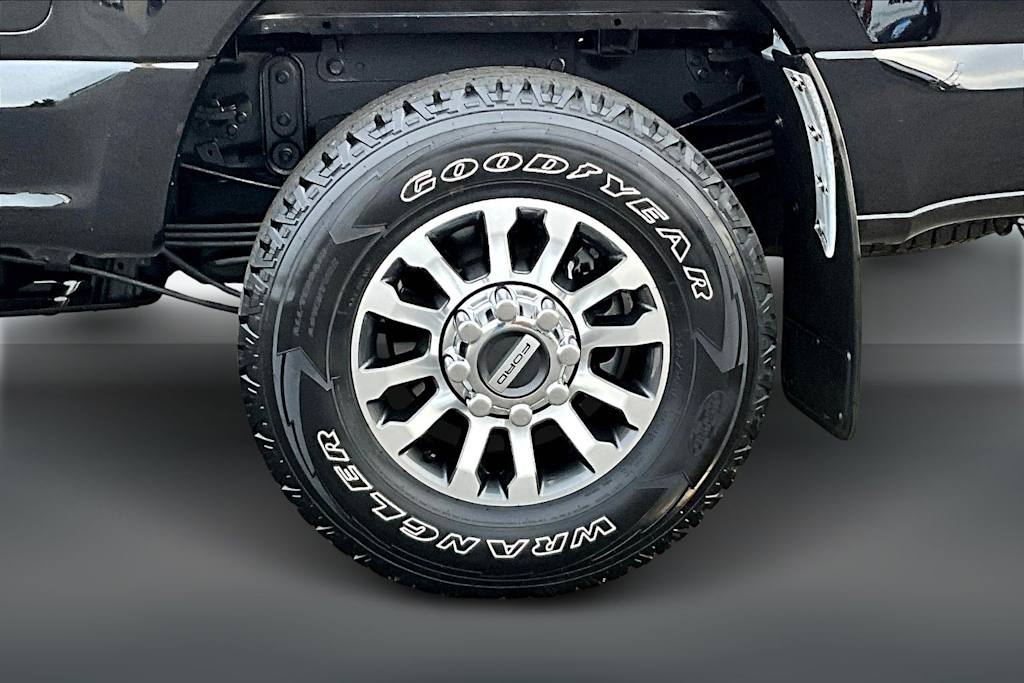 Thumbnail: 2022 Ford F-350 - 37