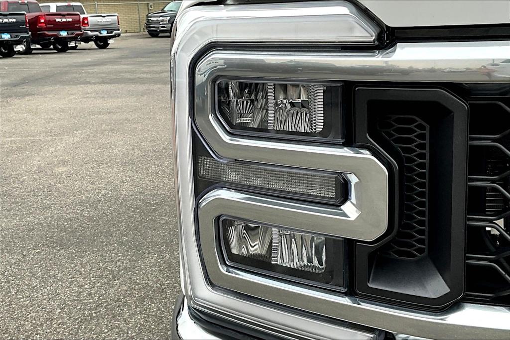 Thumbnail: 2023 Ford F-350 - 32