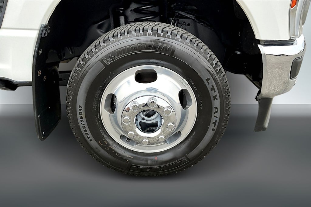 Thumbnail: 2023 Ford F-350 - 35