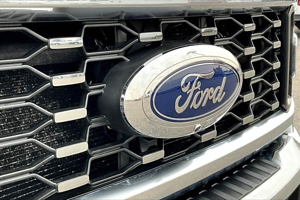 Thumbnail: 2023 Ford F-350 - 34