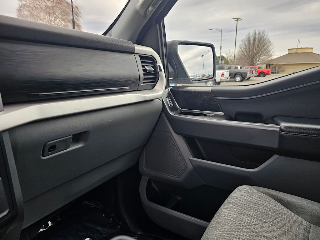 2022 Ford F-150 XLT 28