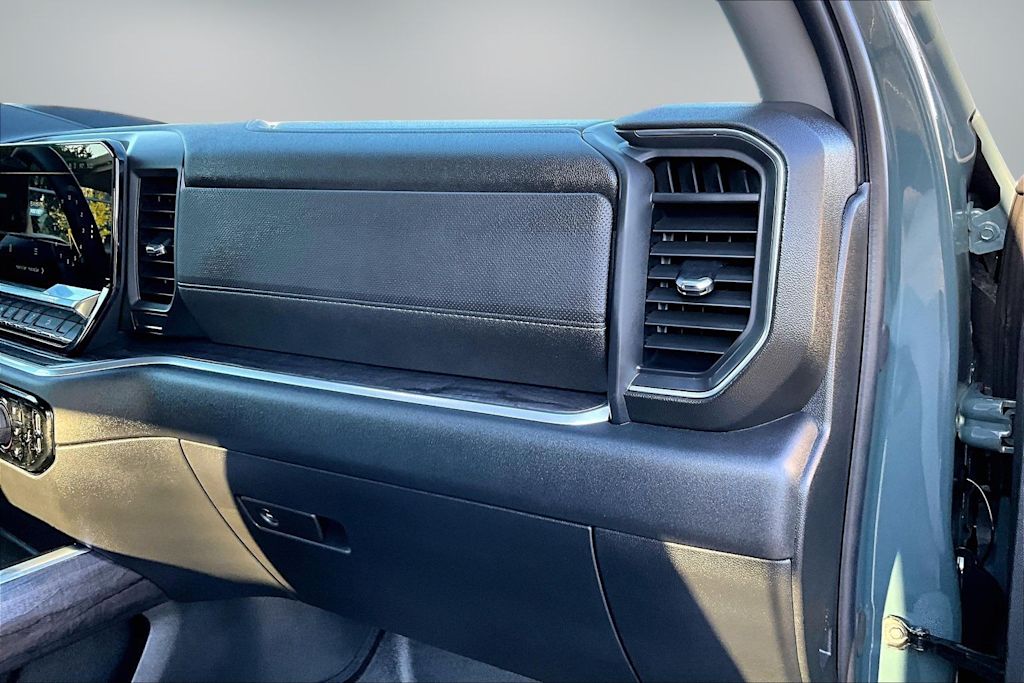 Thumbnail: 2026 Chevrolet Silverado 2500 - 23