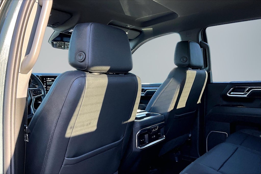 Thumbnail: 2026 Chevrolet Silverado 2500 - 13