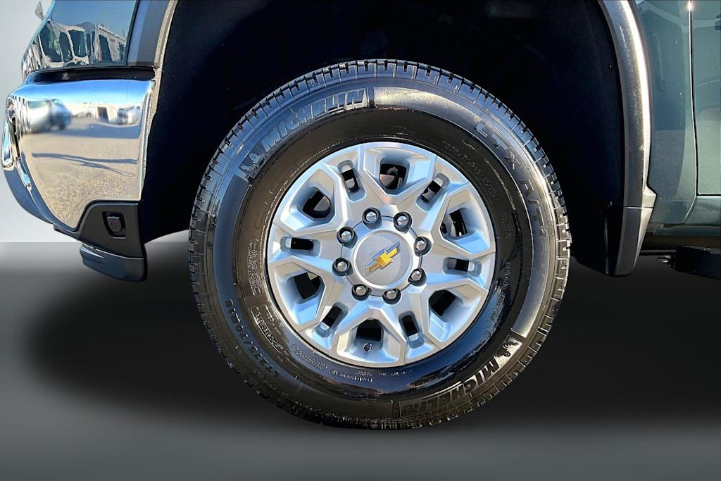 Thumbnail: 2026 Chevrolet Silverado 2500 - 8