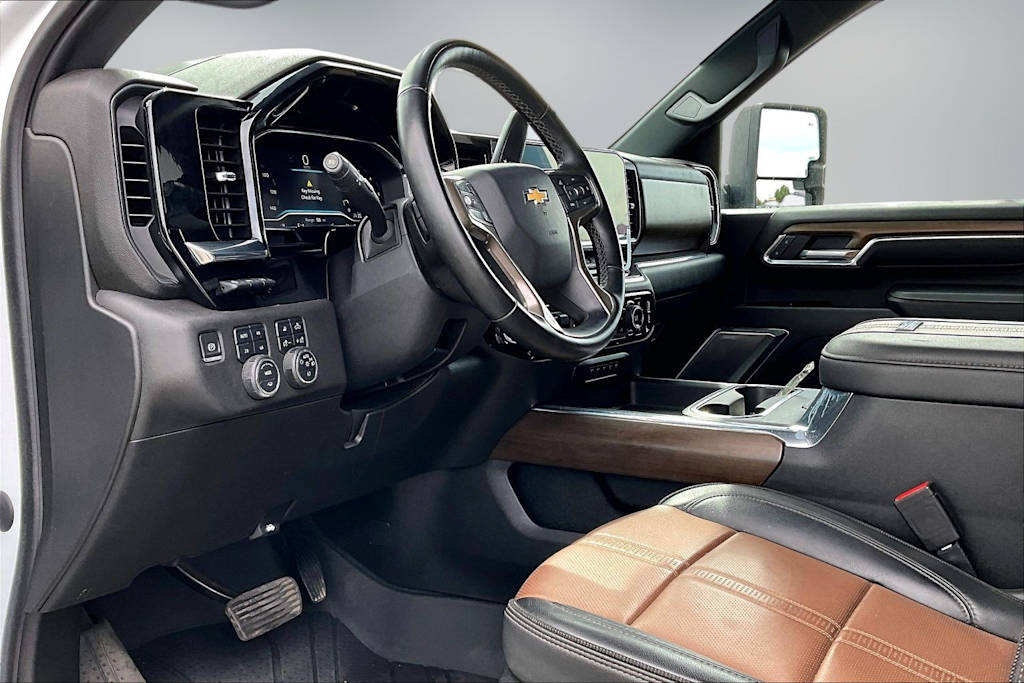 Thumbnail: 2024 Chevrolet Silverado 3500 - 2