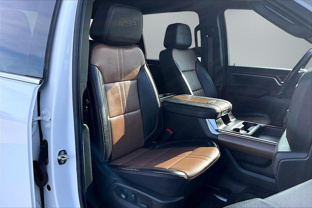 Thumbnail: 2024 Chevrolet Silverado 3500 - 11