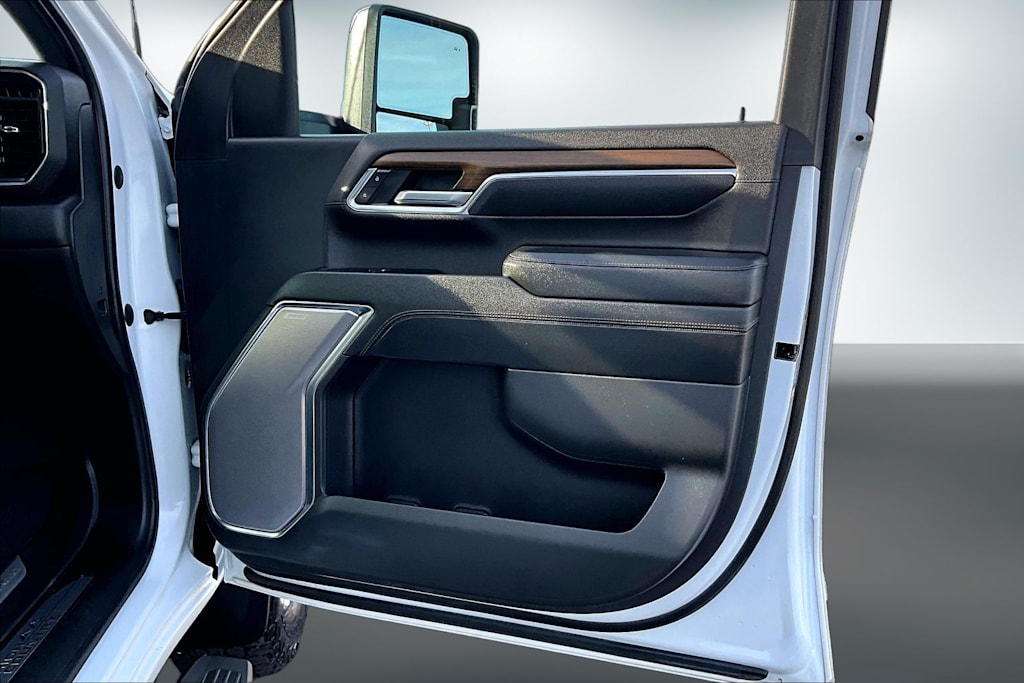 Thumbnail: 2024 Chevrolet Silverado 3500 - 26
