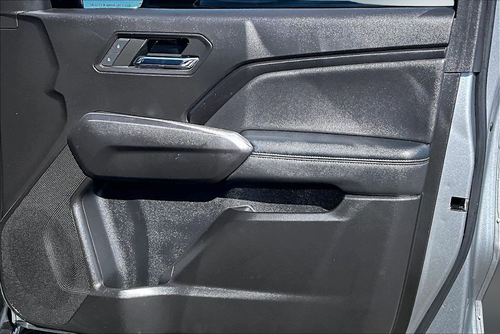 Thumbnail: 2023 Chevrolet Colorado - 28