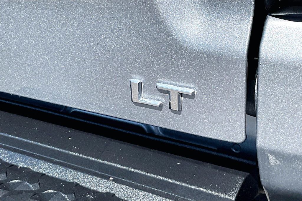 Thumbnail: 2023 Chevrolet Colorado - 7