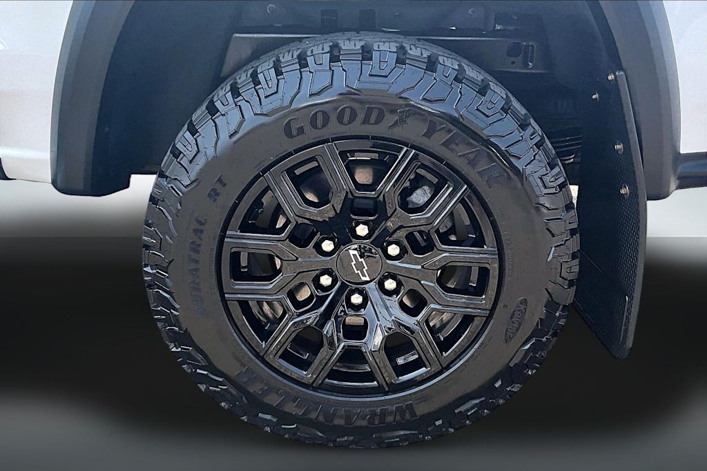 Thumbnail: 2025 Chevrolet Colorado - 36