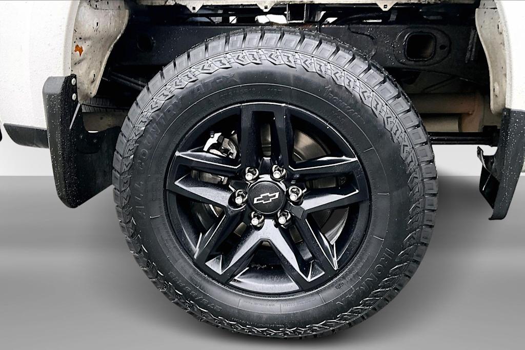 Thumbnail: 2019 Chevrolet Silverado 1500 - 35