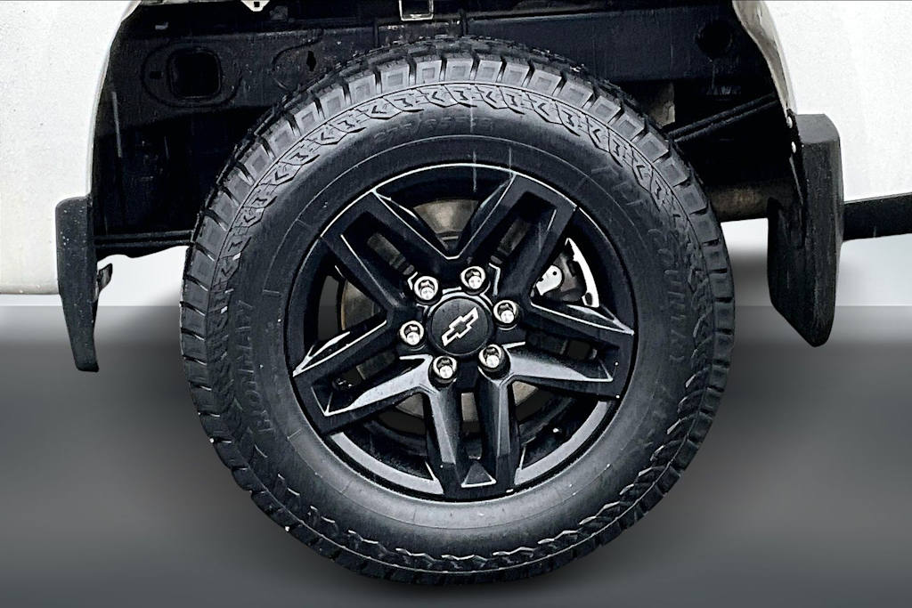 Thumbnail: 2019 Chevrolet Silverado 1500 - 36