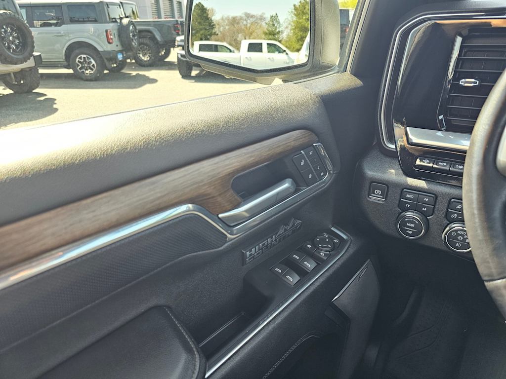 2023 Chevrolet Silverado 1500 High Country 31