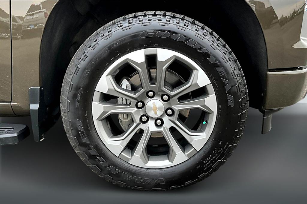 Thumbnail: 2023 Chevrolet Silverado 1500 - 35