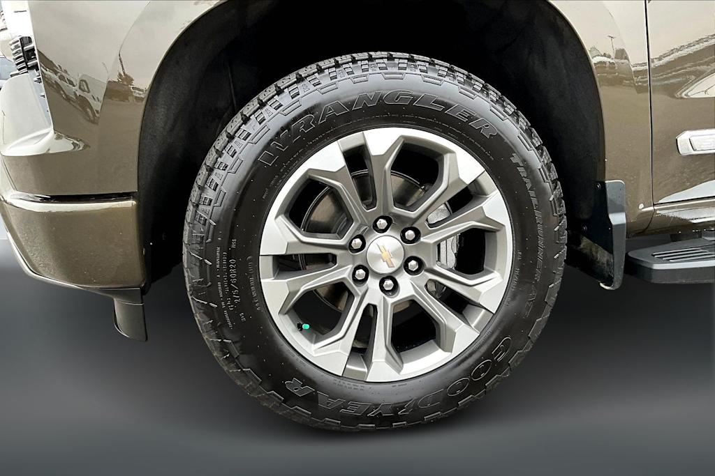 Thumbnail: 2023 Chevrolet Silverado 1500 - 8