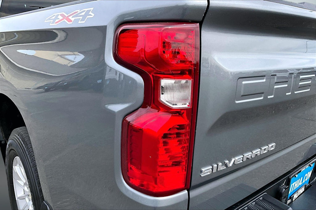 Thumbnail: 2020 Chevrolet Silverado 1500 - 32