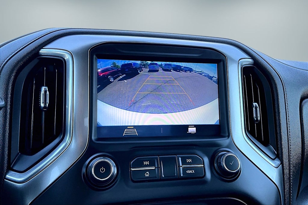 Thumbnail: 2020 Chevrolet Silverado 1500 - 26