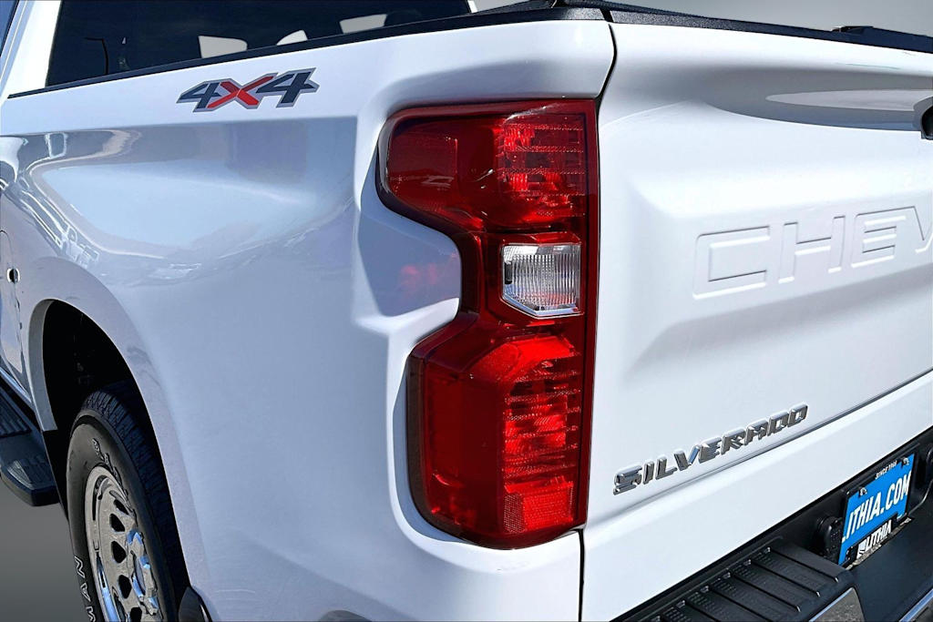 Thumbnail: 2020 Chevrolet Silverado 1500 - 32