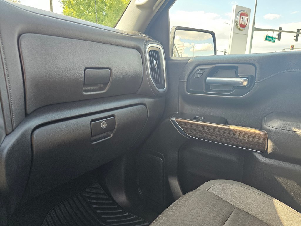 2022 Chevrolet Silverado 1500 LT 29