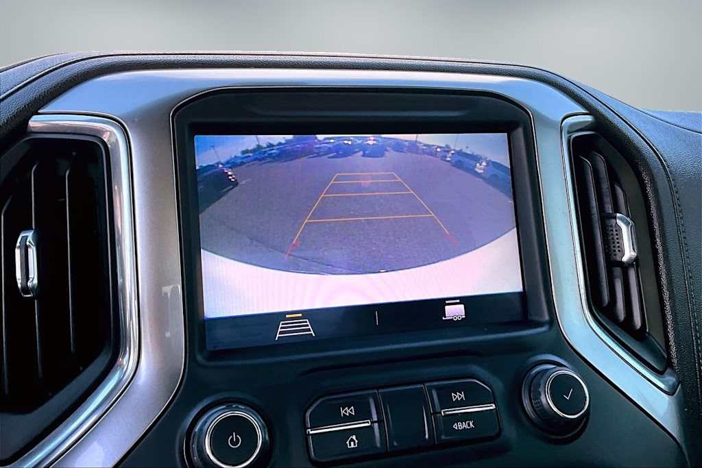 Thumbnail: 2020 Chevrolet Silverado 1500 - 26