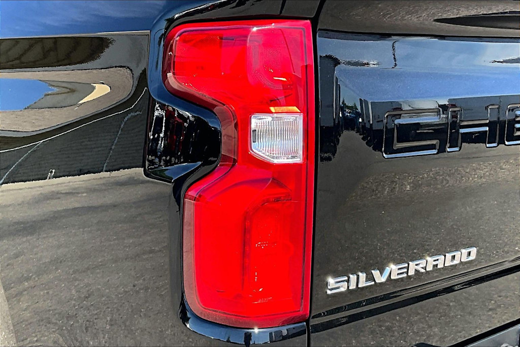 Thumbnail: 2019 Chevrolet Silverado 1500 - 30