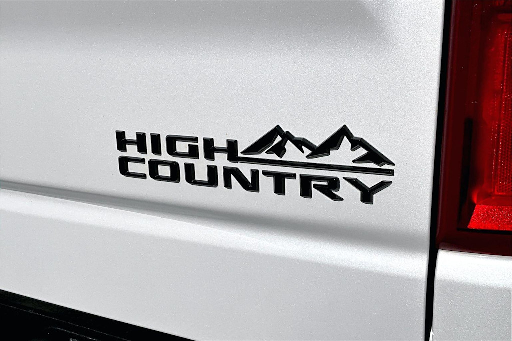 Thumbnail: 2022 Chevrolet Silverado 1500 - 6