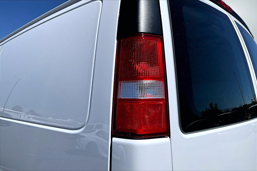 Thumbnail: 2025 Chevrolet Express - 28