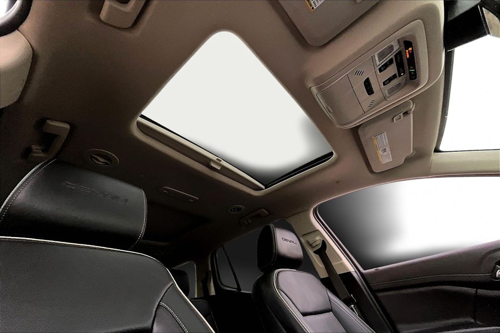 Thumbnail: 2023 GMC Acadia - 32