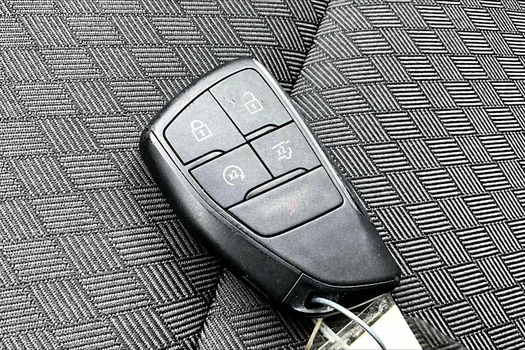 Thumbnail: 2023 GMC Yukon - 18