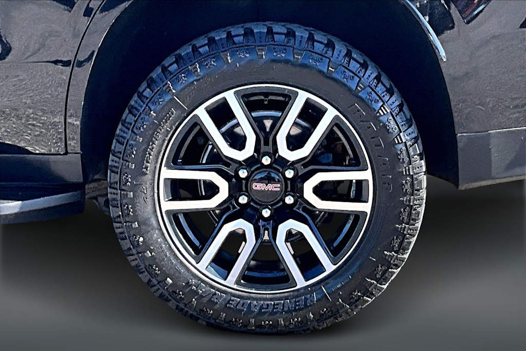 Thumbnail: 2023 GMC Yukon - 33