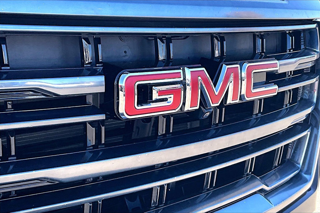 Thumbnail: 2023 GMC Yukon - 32