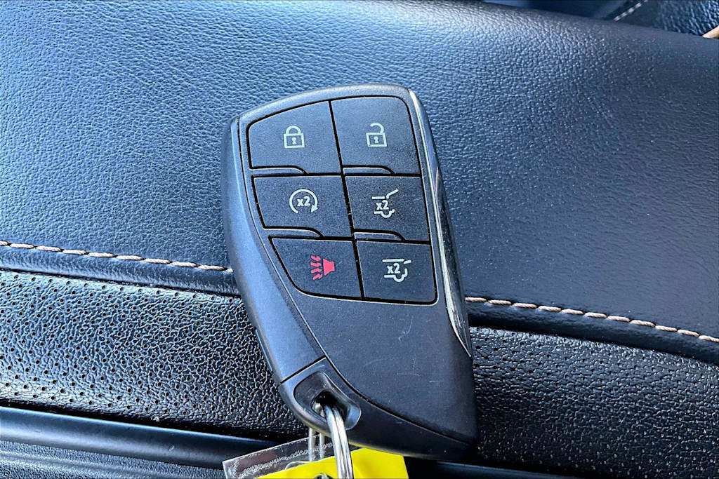 Thumbnail: 2023 GMC Yukon - 18