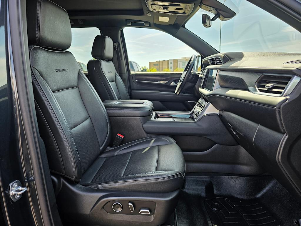 2021 GMC Yukon Denali 11