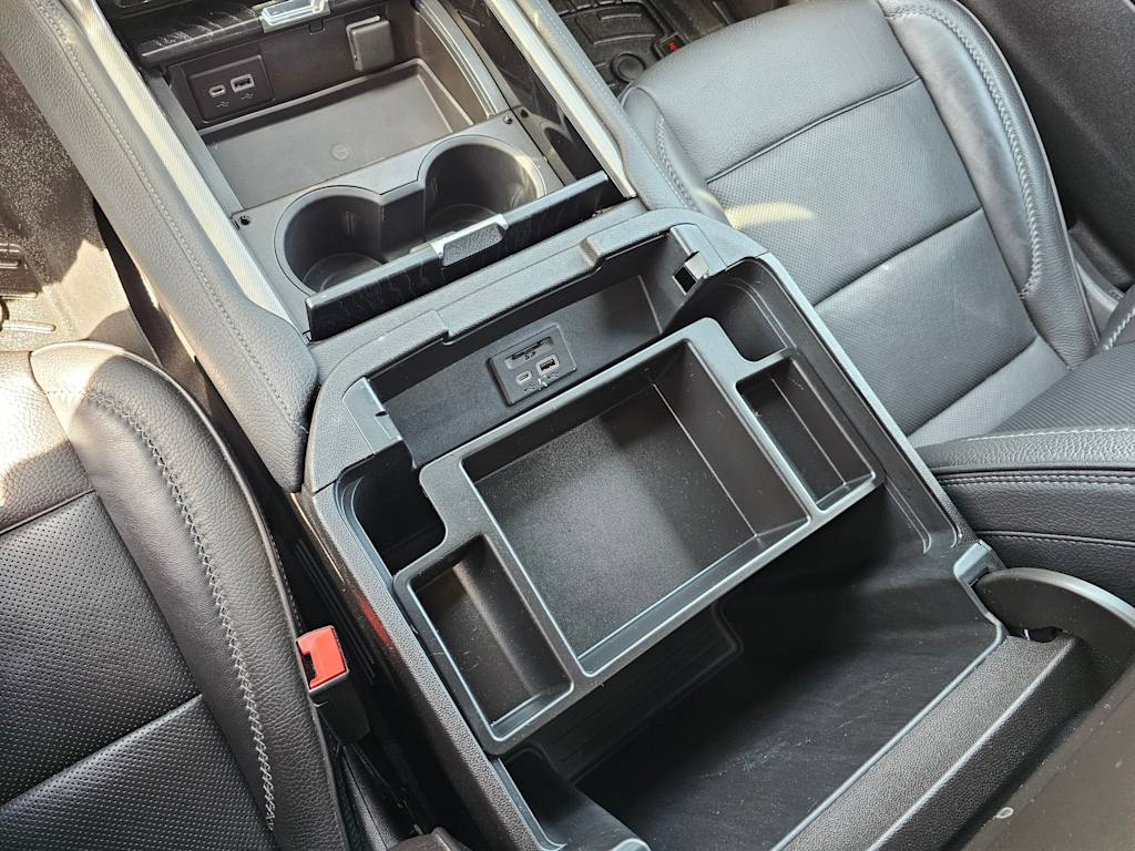 2021 GMC Yukon Denali 29