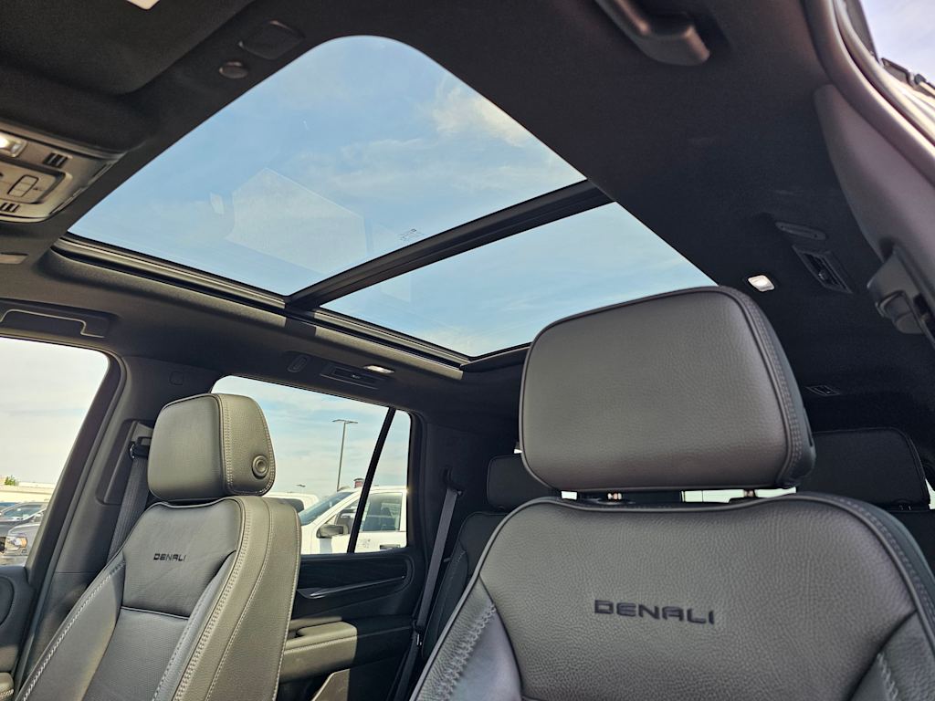 2021 GMC Yukon Denali 32