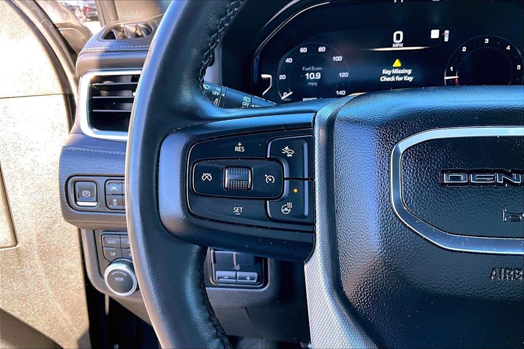 Thumbnail: 2023 GMC Yukon - 24