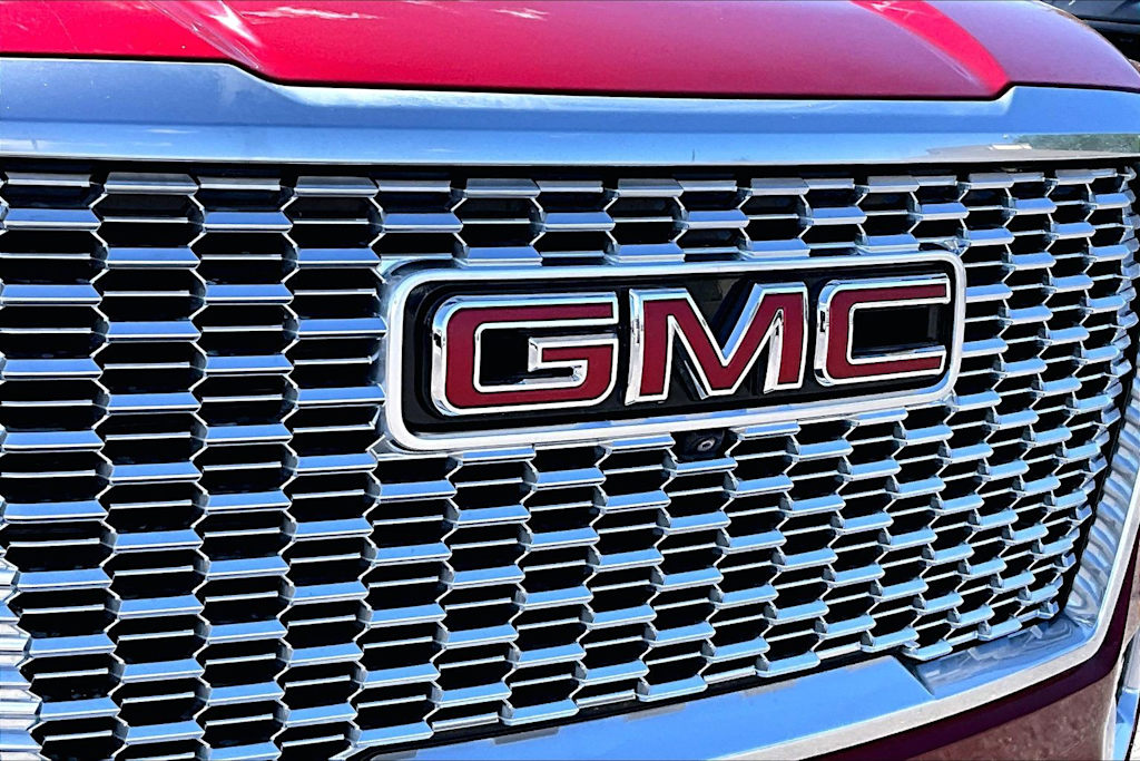 Thumbnail: 2021 GMC Yukon - 31