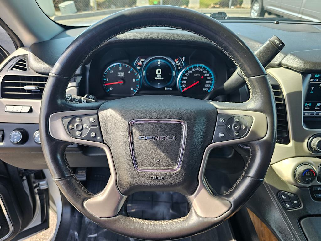 2020 GMC Yukon XL Denali 14