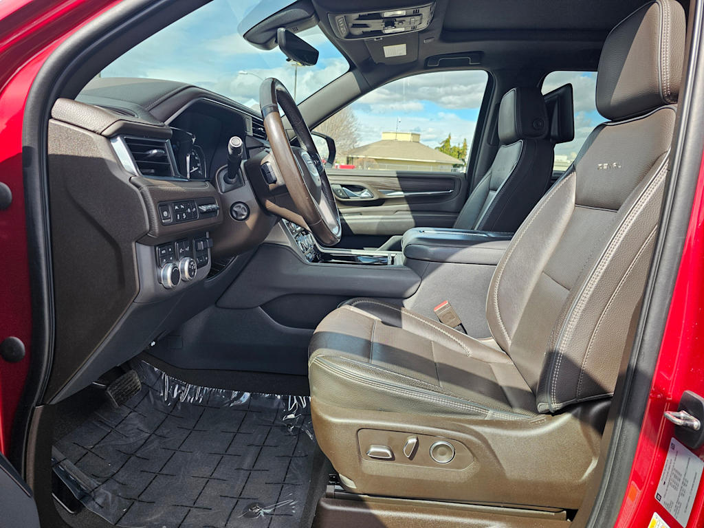 2021 GMC Yukon XL Denali 10