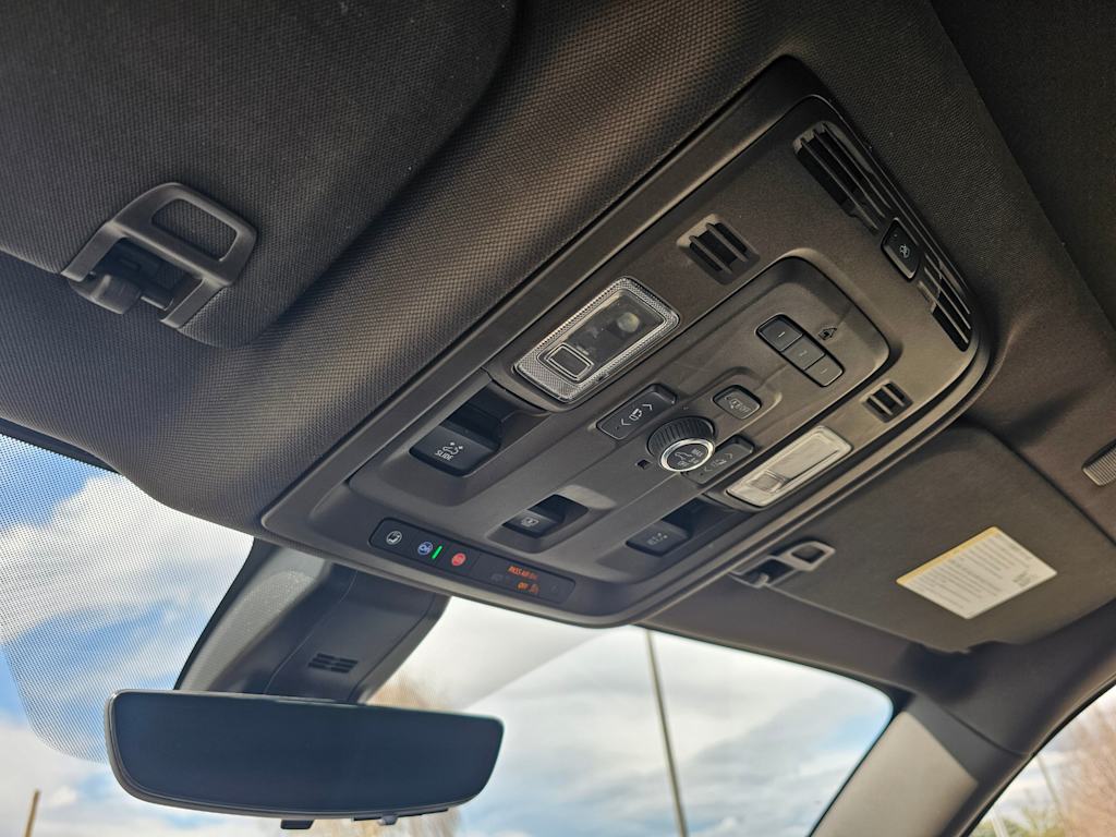 2021 GMC Yukon XL Denali 30