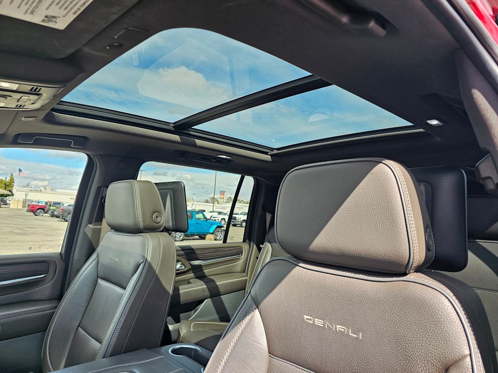 2021 GMC Yukon XL Denali 31