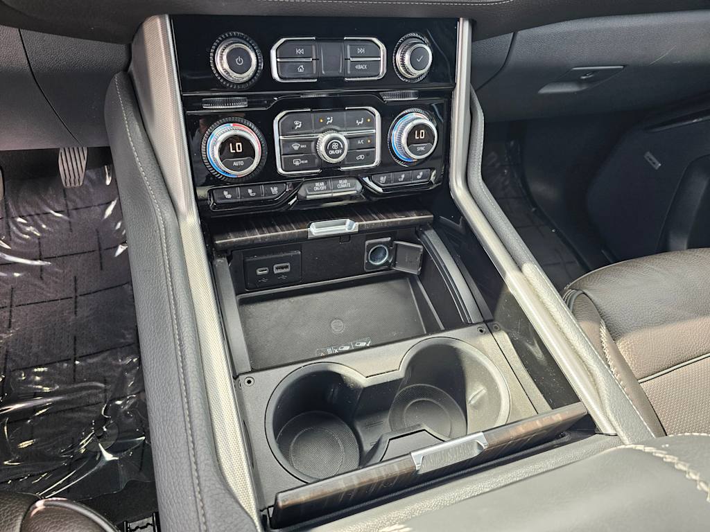 2021 GMC Yukon XL Denali 16