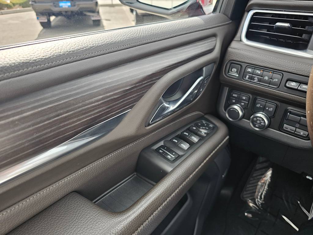 2021 GMC Yukon XL Denali 32