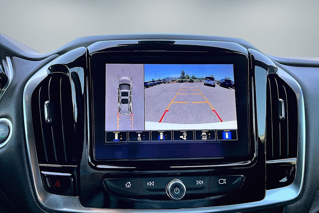 Thumbnail: 2024 Chevrolet Traverse - 26