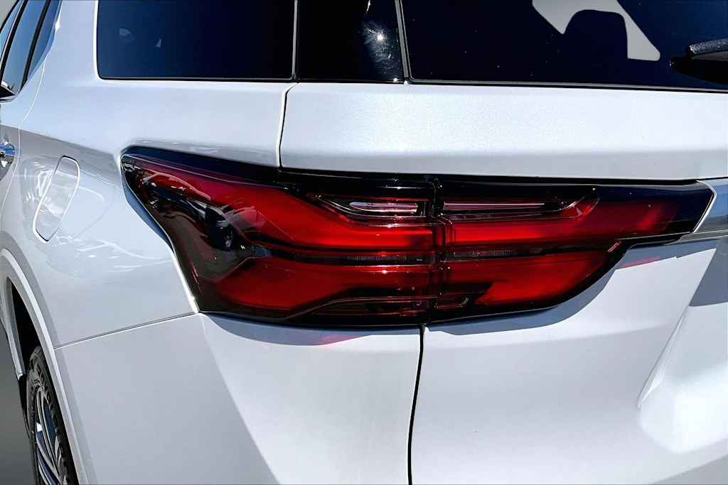 Thumbnail: 2024 Chevrolet Traverse - 33