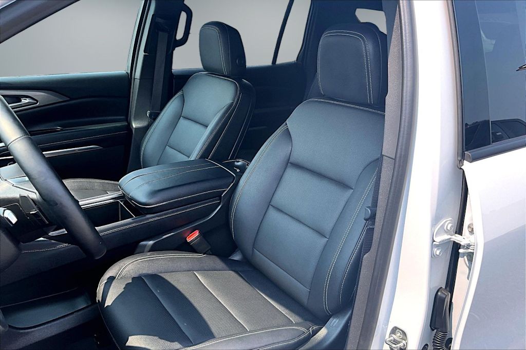 Thumbnail: 2026 Chevrolet Traverse - 11