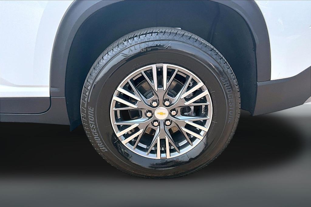 Thumbnail: 2026 Chevrolet Traverse - 38